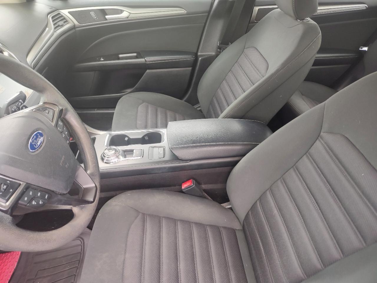 Ford Fusion SE 2017