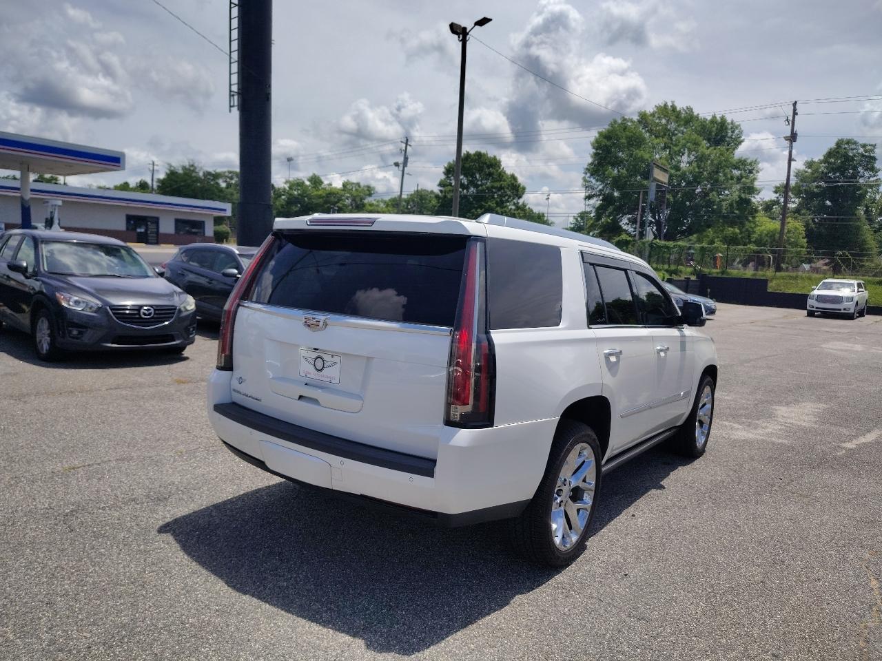 Cadillac Escalade Platinum 4WD 2016