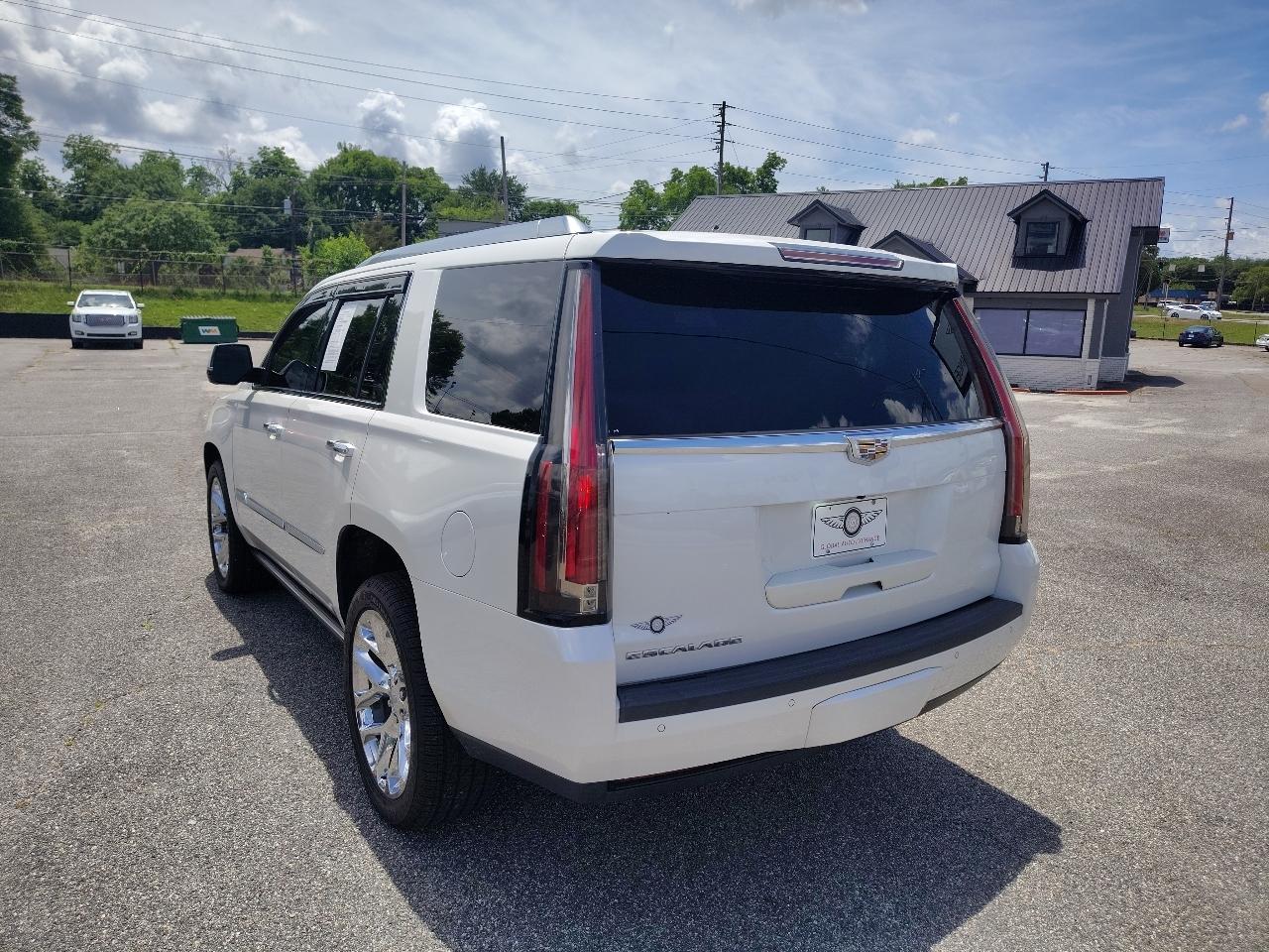 Cadillac Escalade Platinum 4WD 2016