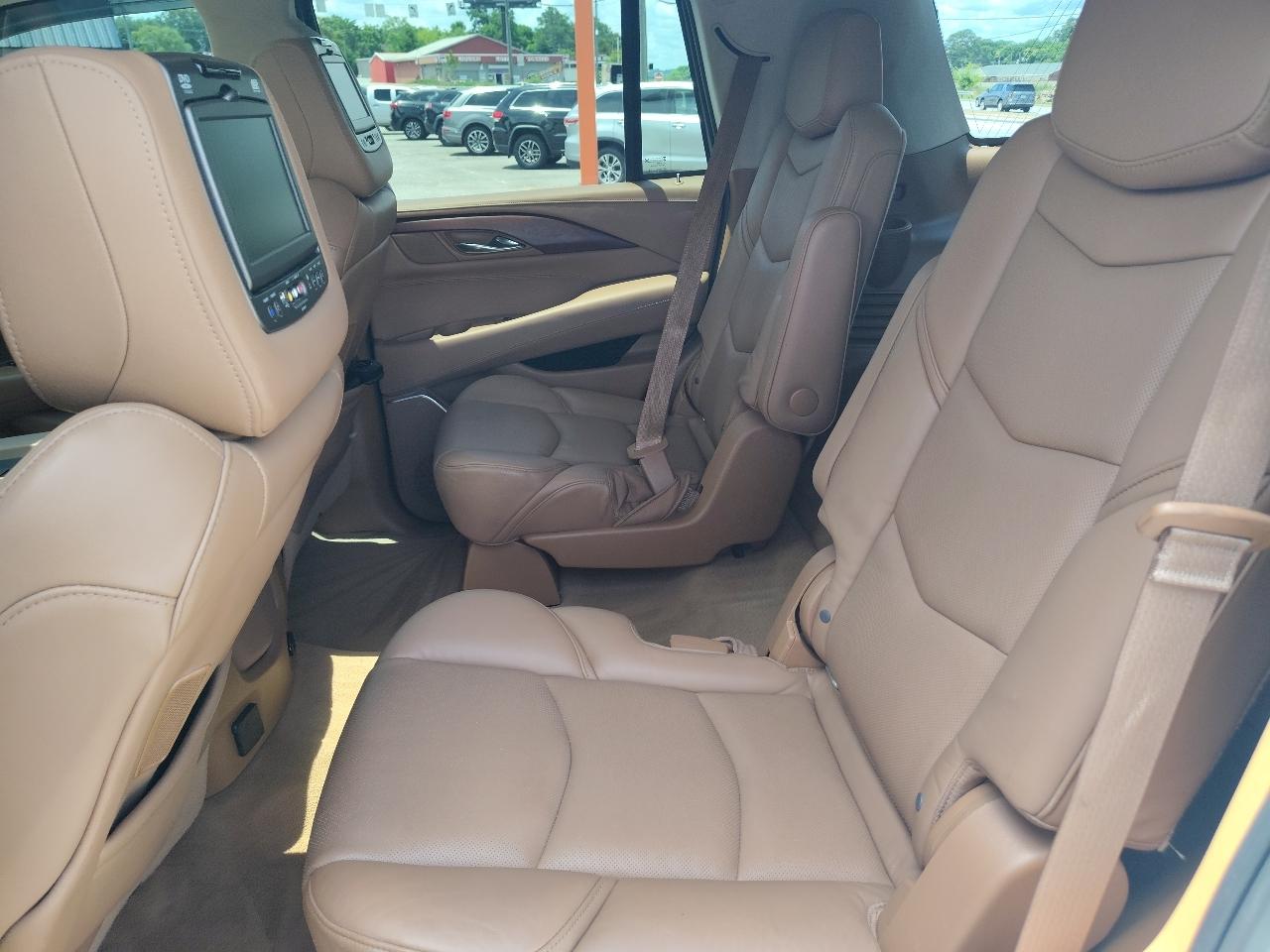 Cadillac Escalade Platinum 4WD 2016