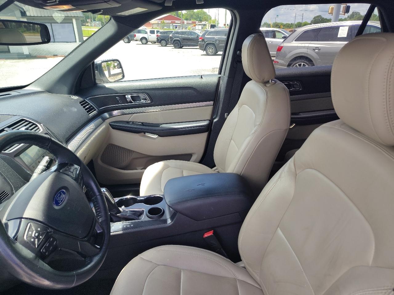 Ford Explorer XLT FWD 2018