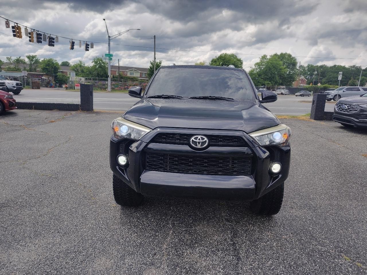 Toyota 4Runner Limited 2WD V6 2017
