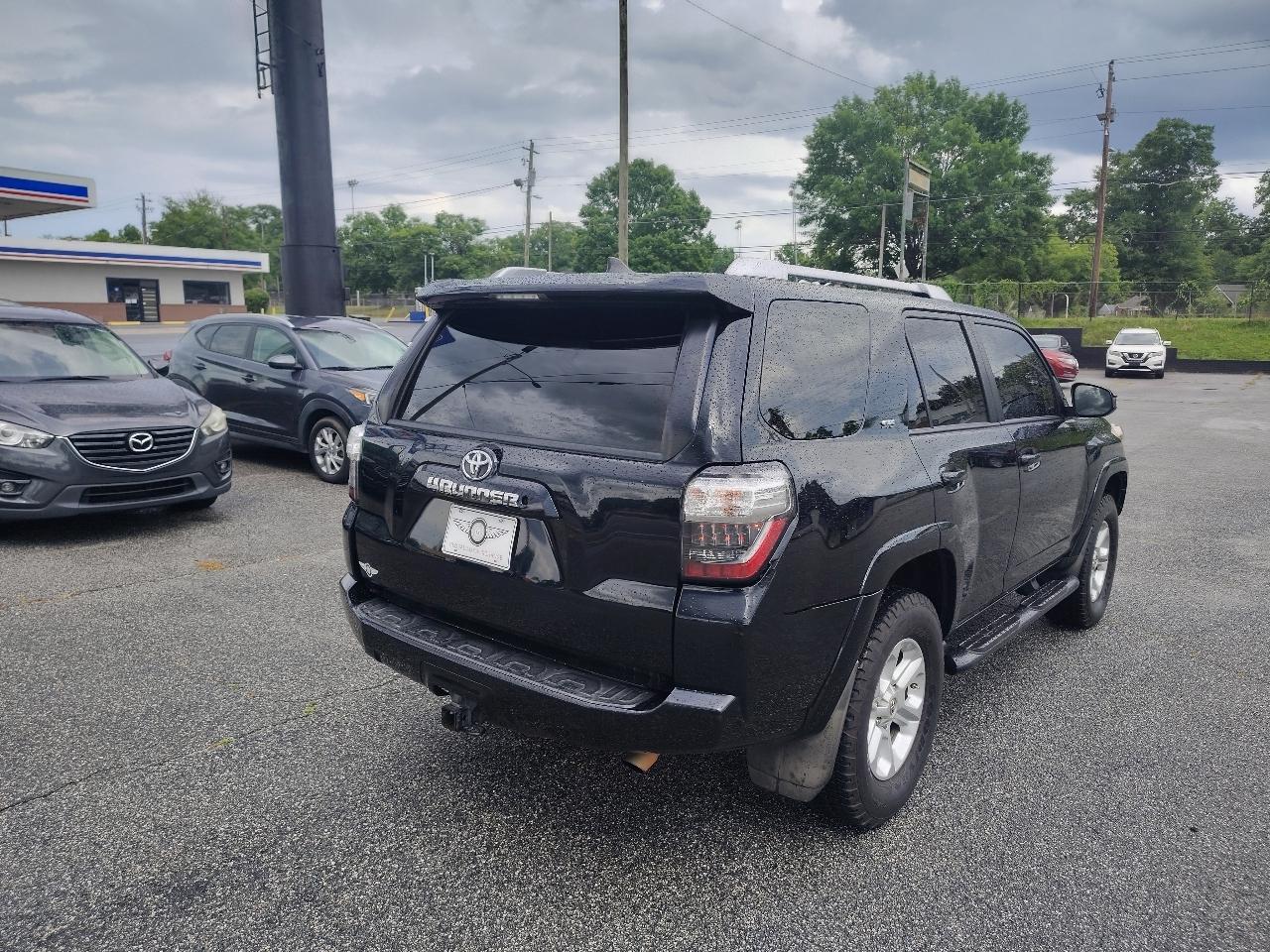 Toyota 4Runner Limited 2WD V6 2017