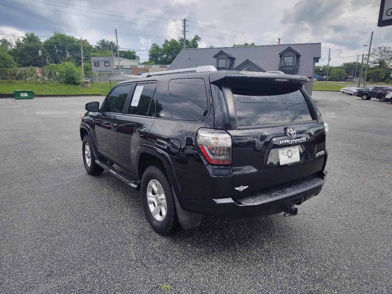 Toyota 4Runner Limited 2WD V6 2017