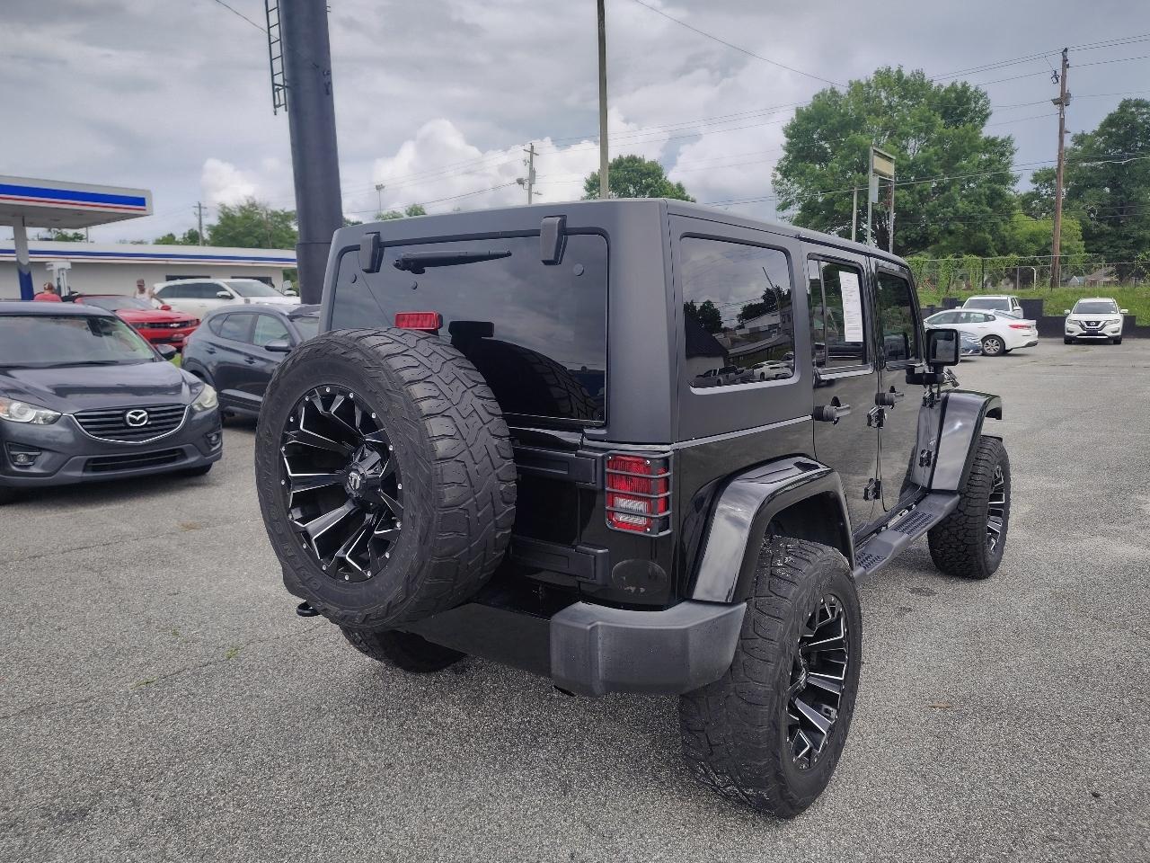 Jeep Wrangler Unlimited Sahara 4WD 2017