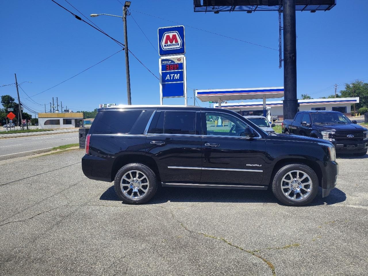 GMC Yukon Denali 4WD 2017