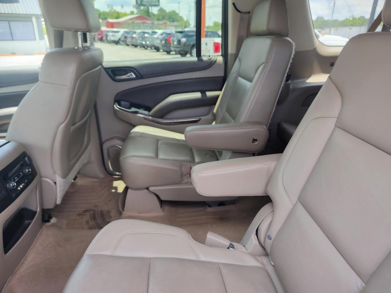 Chevrolet Suburban LT 1500 2WD 2015