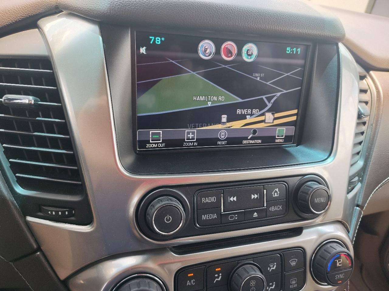 Chevrolet Suburban LT 1500 2WD 2015