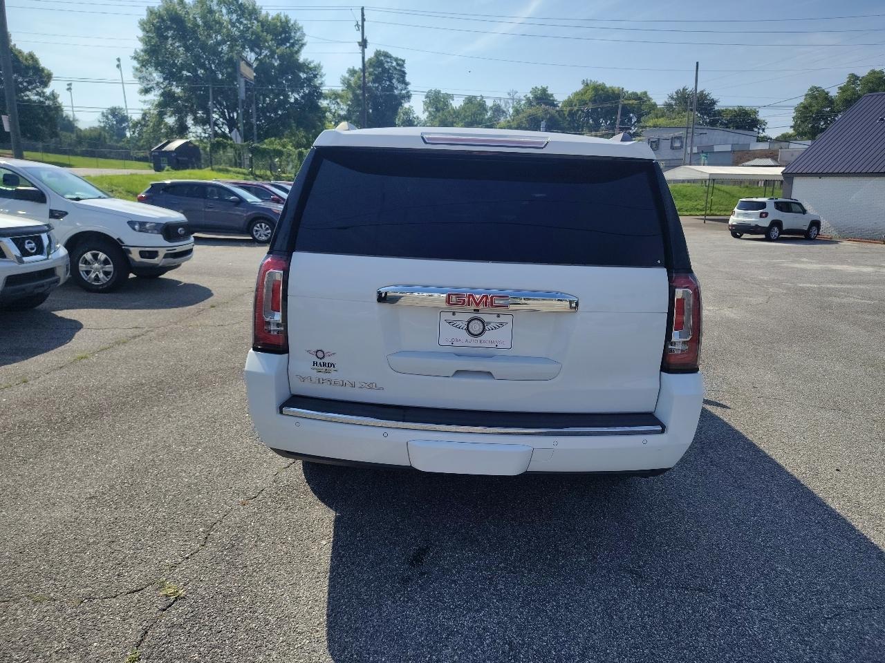 GMC Yukon XL Denali 2WD 2016