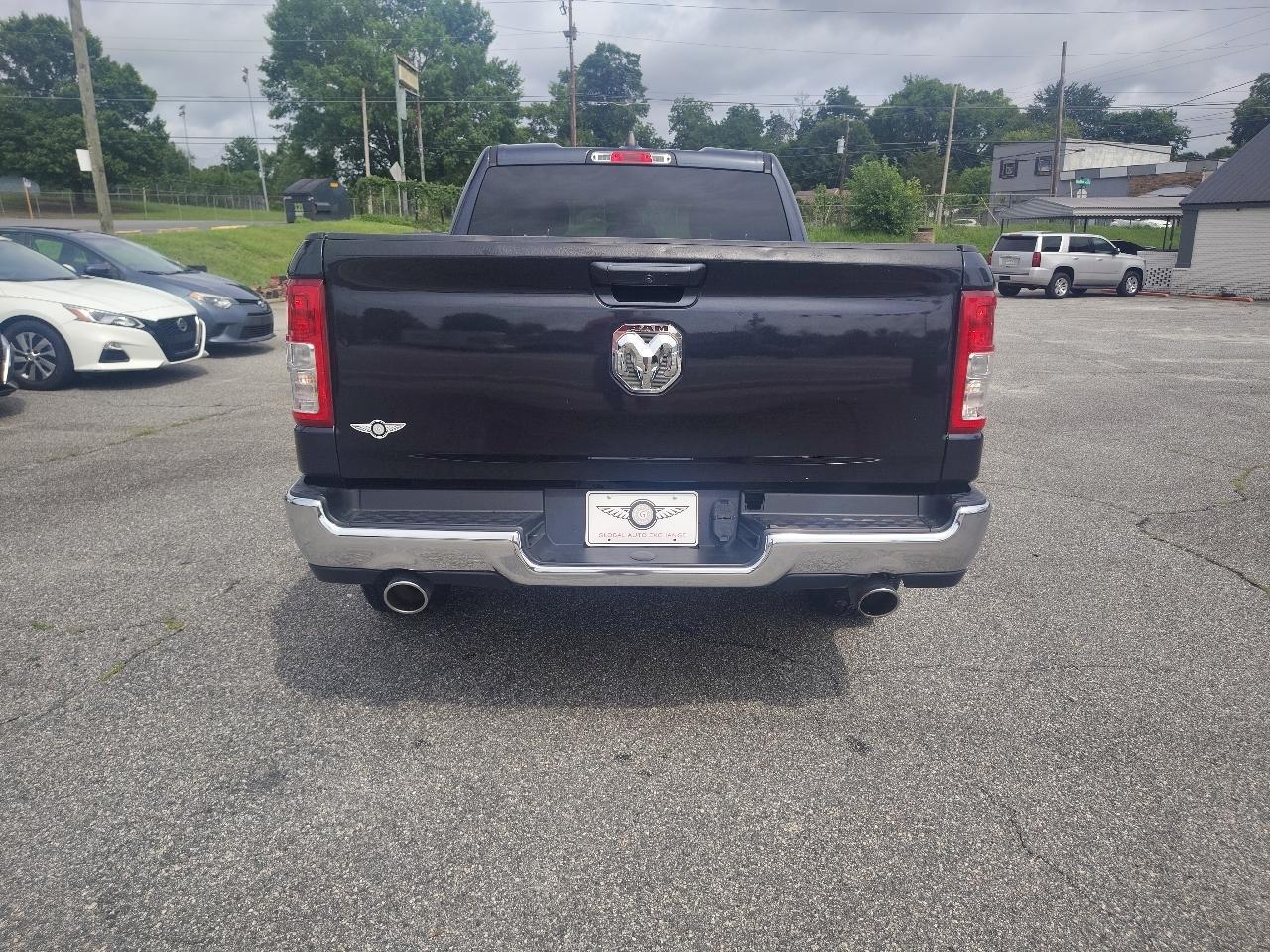 RAM 1500 Big Horn Quad Cab 4WD 2021