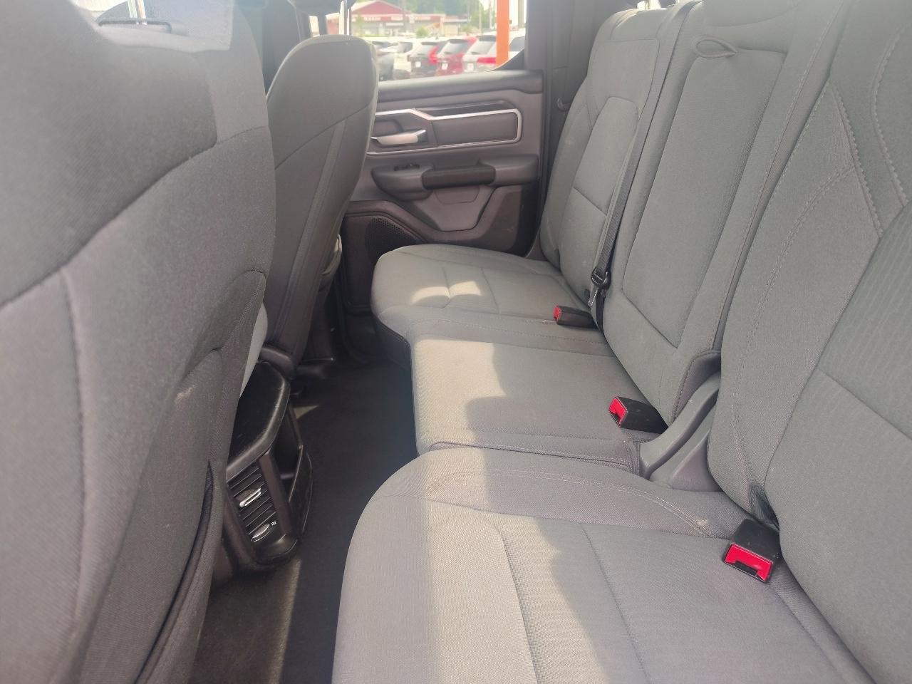 RAM 1500 Big Horn Quad Cab 4WD 2021