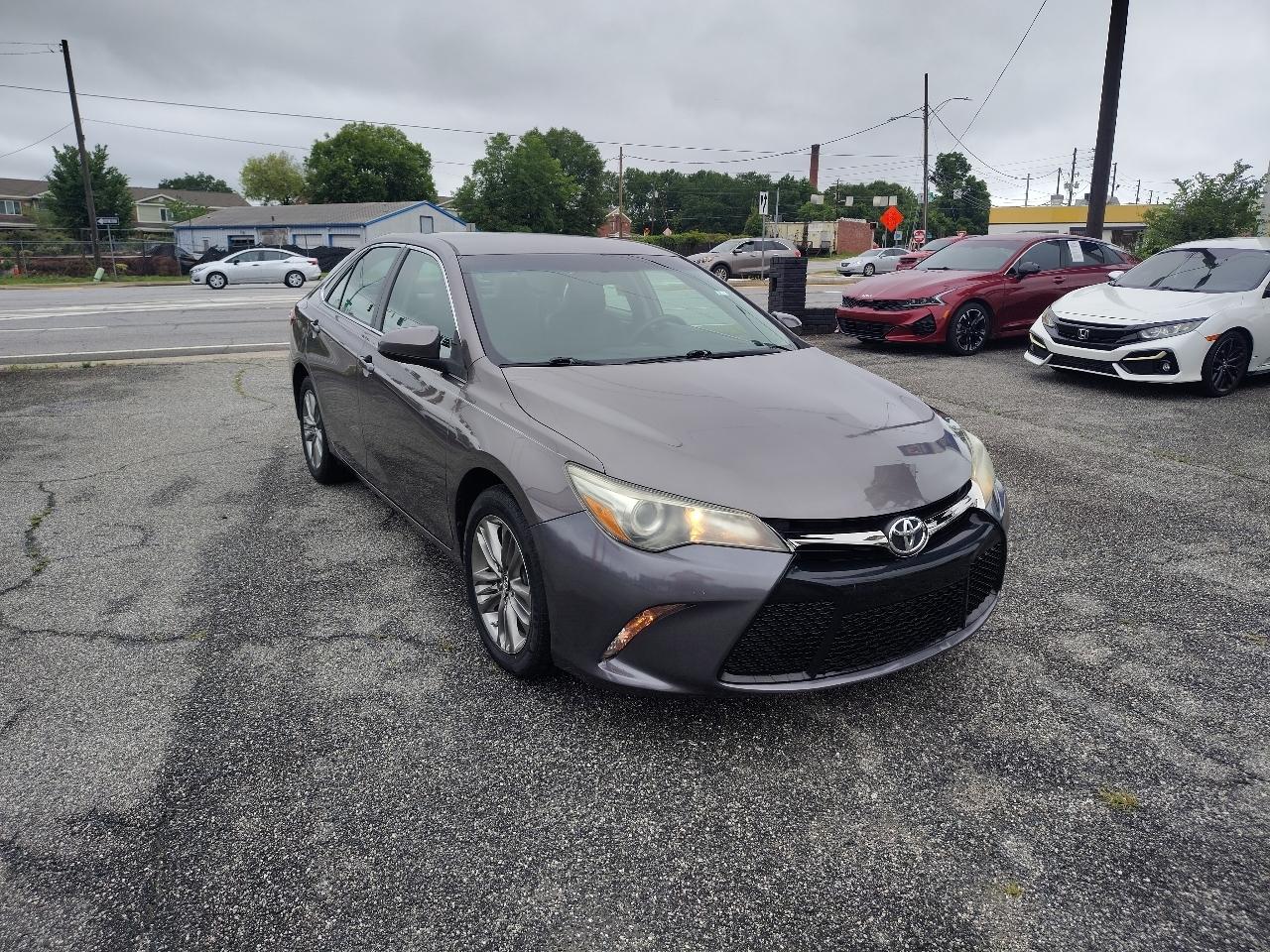 Toyota Camry SE 2017