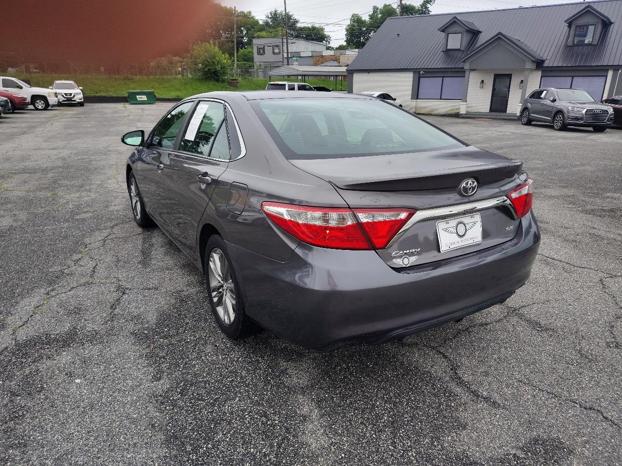 Toyota Camry SE 2017
