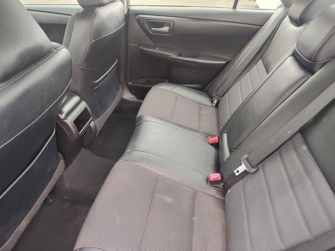Toyota Camry SE 2017