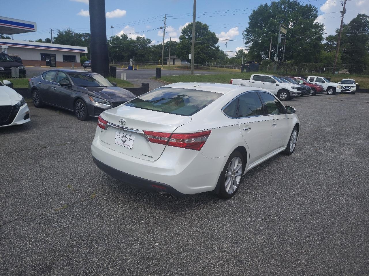 Toyota Avalon XLE 2013