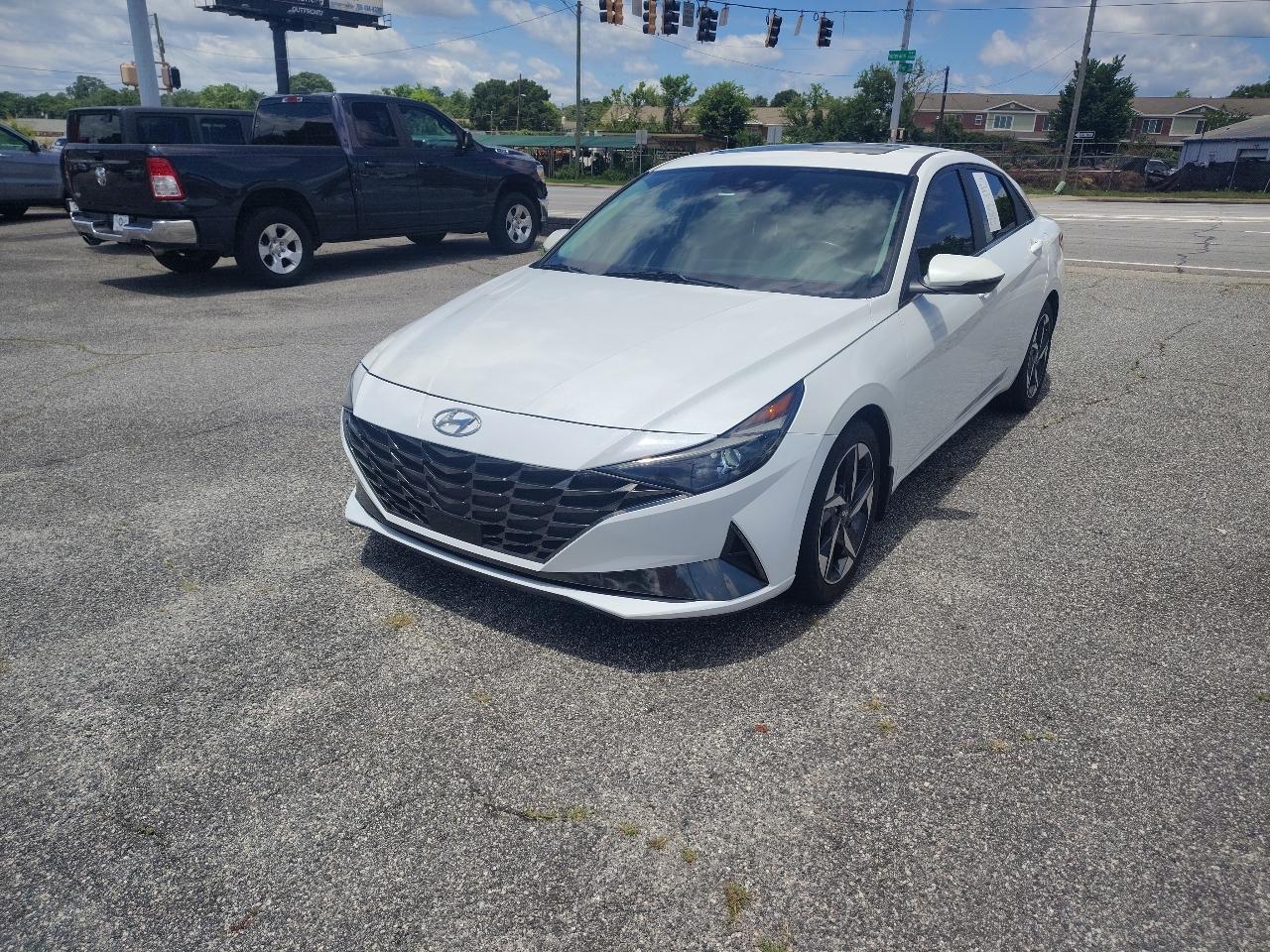 Hyundai Elantra Limited 2022
