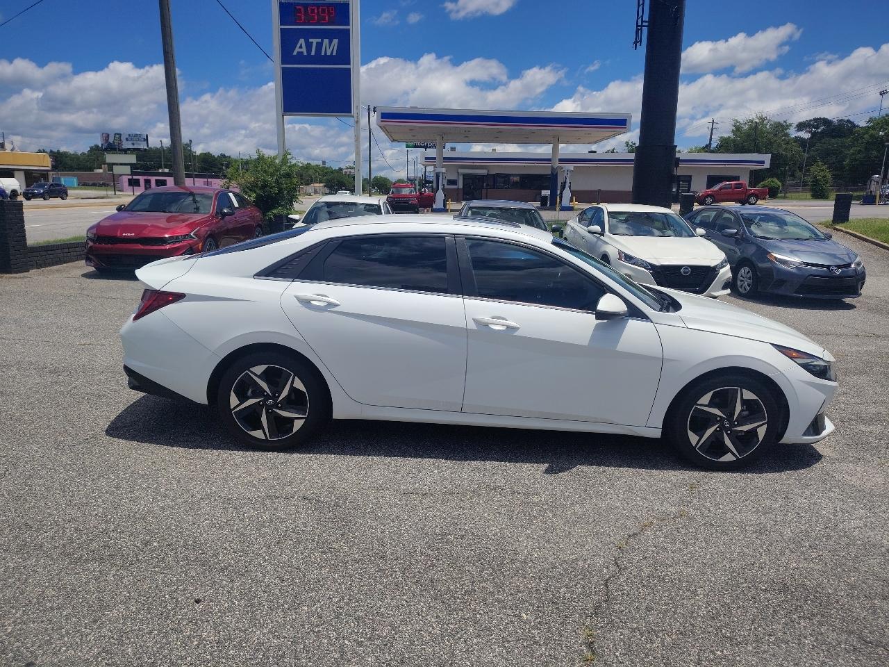 Hyundai Elantra Limited 2022