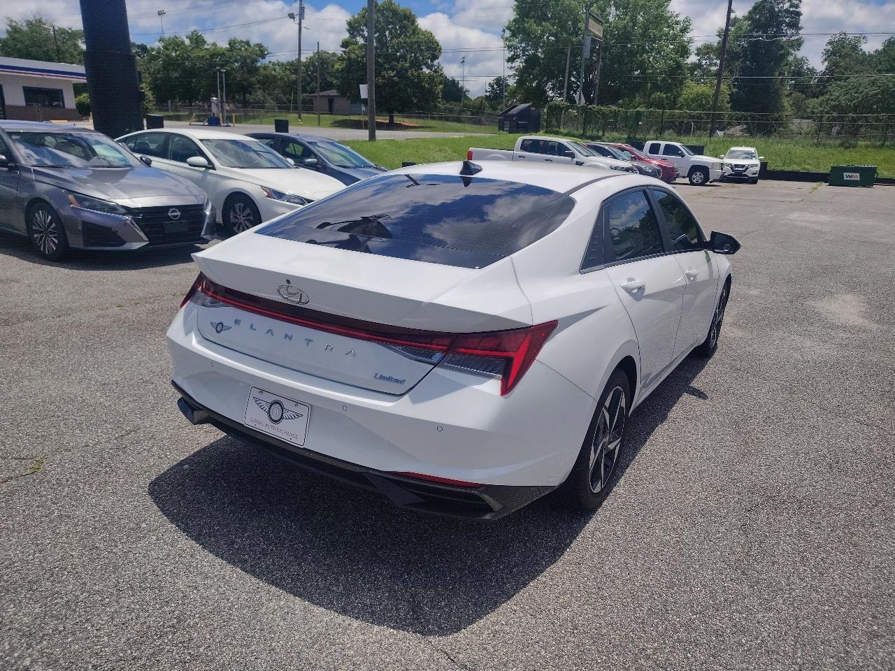 Hyundai Elantra Limited 2022