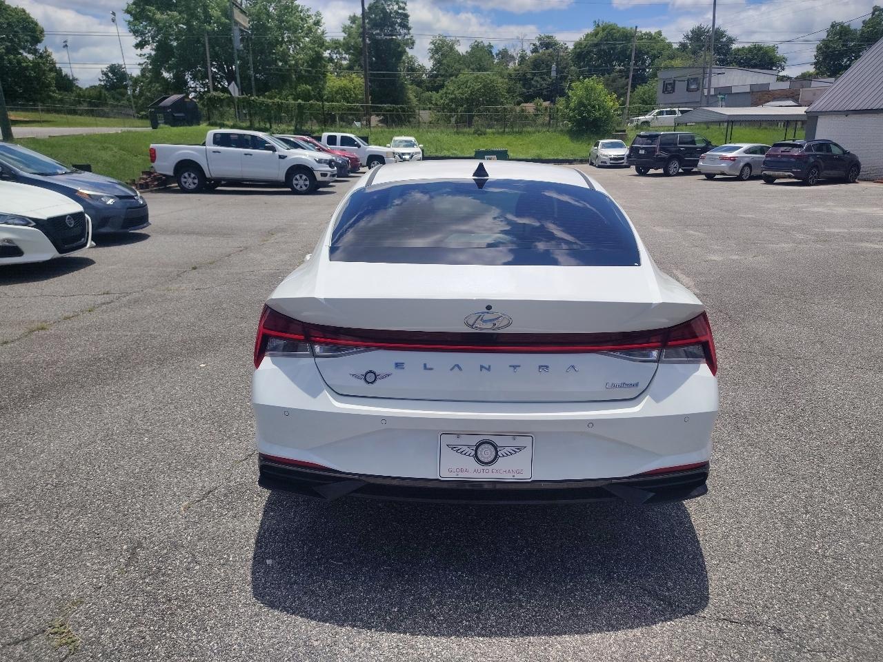 Hyundai Elantra Limited 2022
