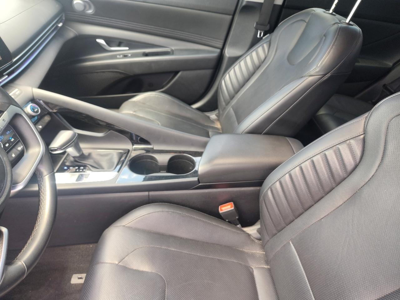 Hyundai Elantra Limited 2022
