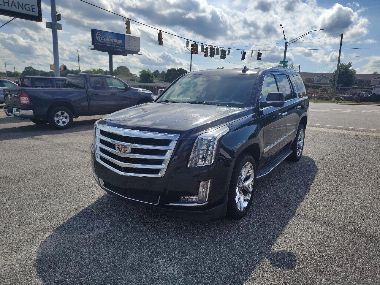 Cadillac Escalade Luxury 2WD 2017