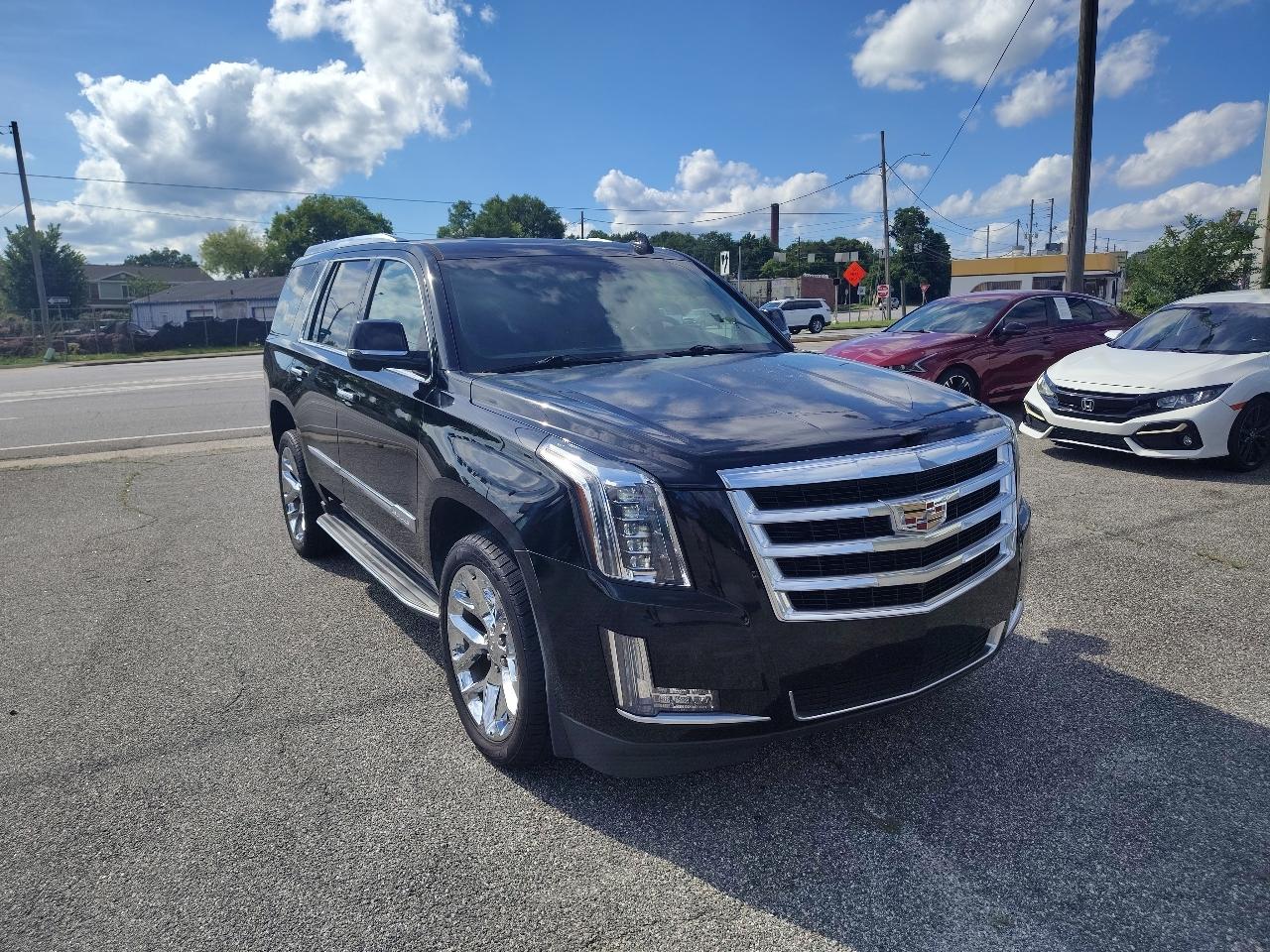 Cadillac Escalade Luxury 2WD 2017