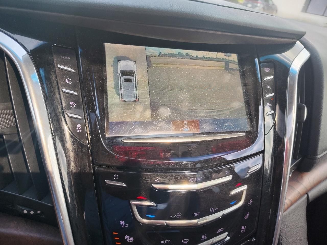 Cadillac Escalade Luxury 2WD 2017
