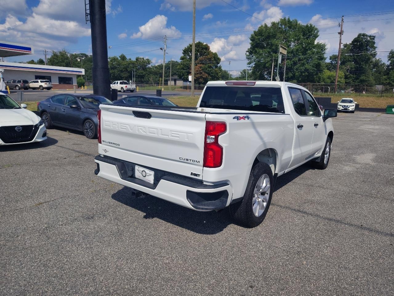 Chevrolet Silverado 1500 Limited Custom Crew Cab Short Box 4WD 2022