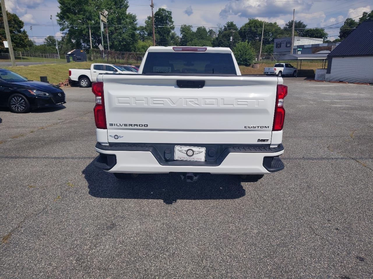 Chevrolet Silverado 1500 Limited Custom Crew Cab Short Box 4WD 2022