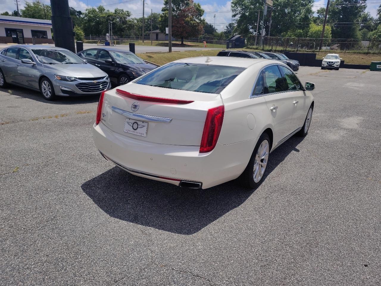 Cadillac XTS Luxury FWD 2014