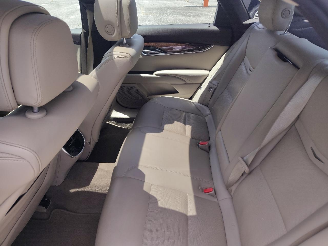 Cadillac XTS Luxury FWD 2014