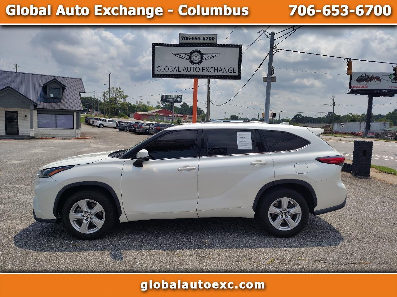 Toyota Highlander LE FWD V6 2021