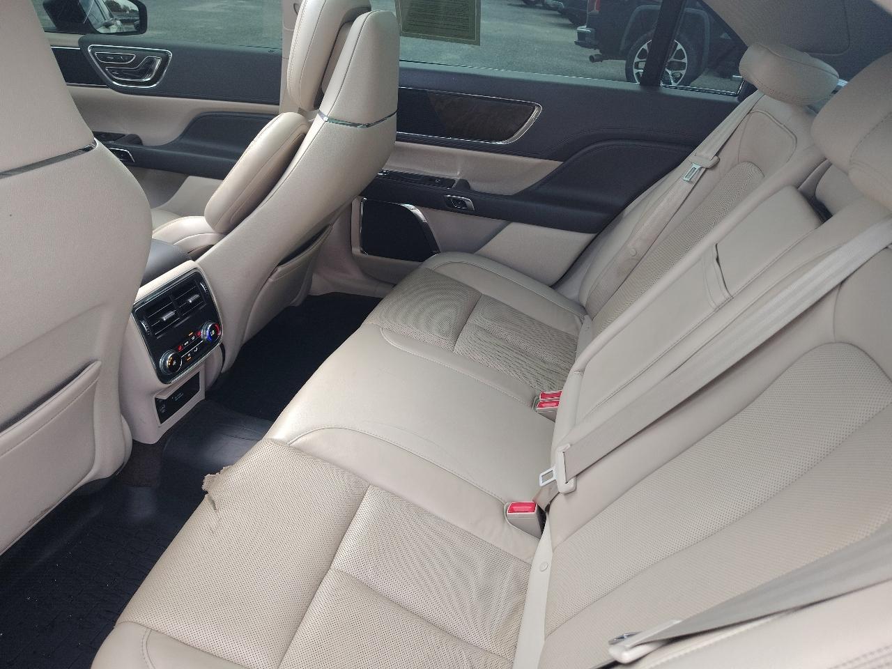 Lincoln Continental Reserve AWD 2018