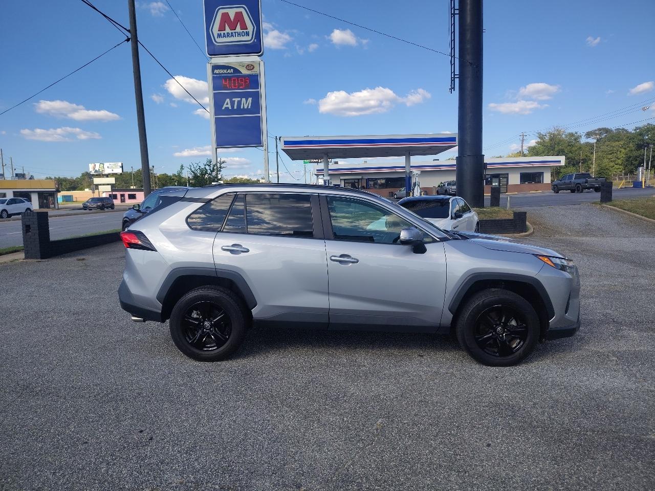 Toyota RAV4 XLE 2023