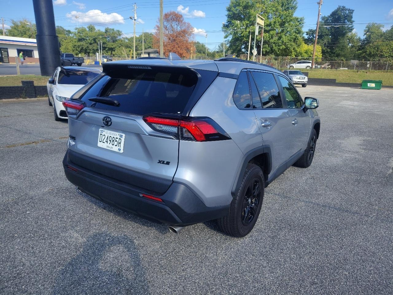 Toyota RAV4 XLE 2023