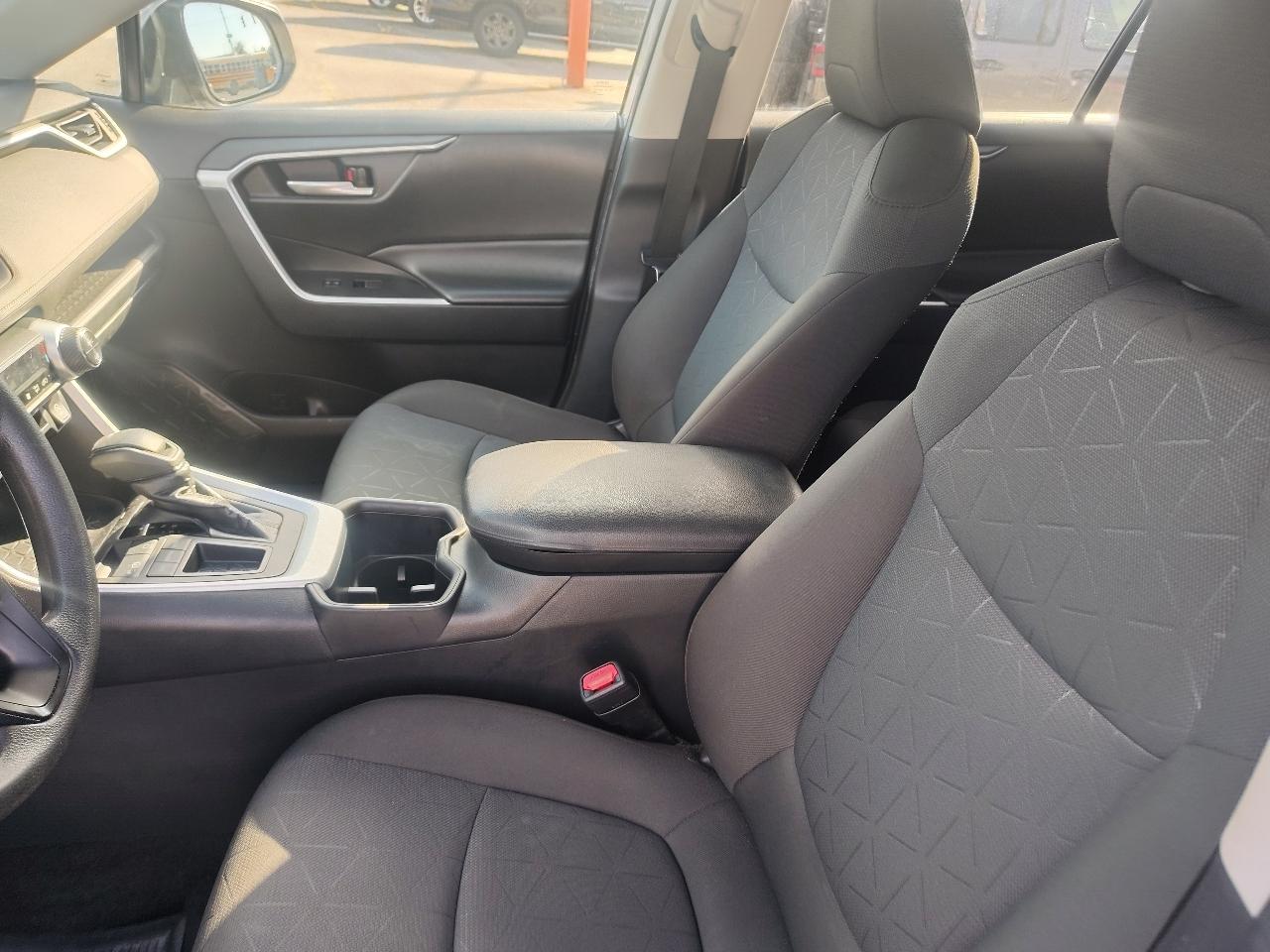 Toyota RAV4 XLE 2023