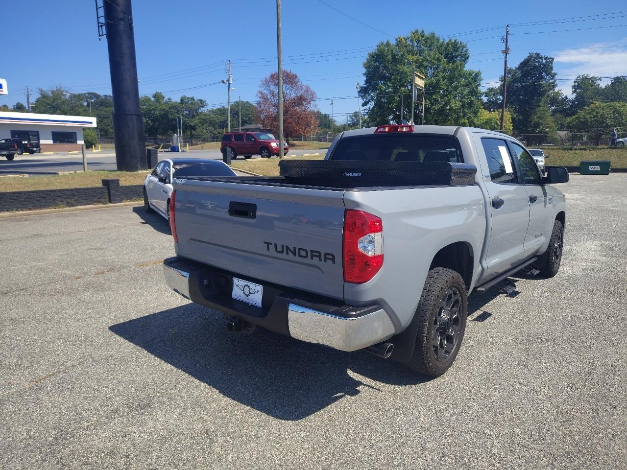 Toyota Tundra SR5 5.7L V8 CrewMax 2WD 2021