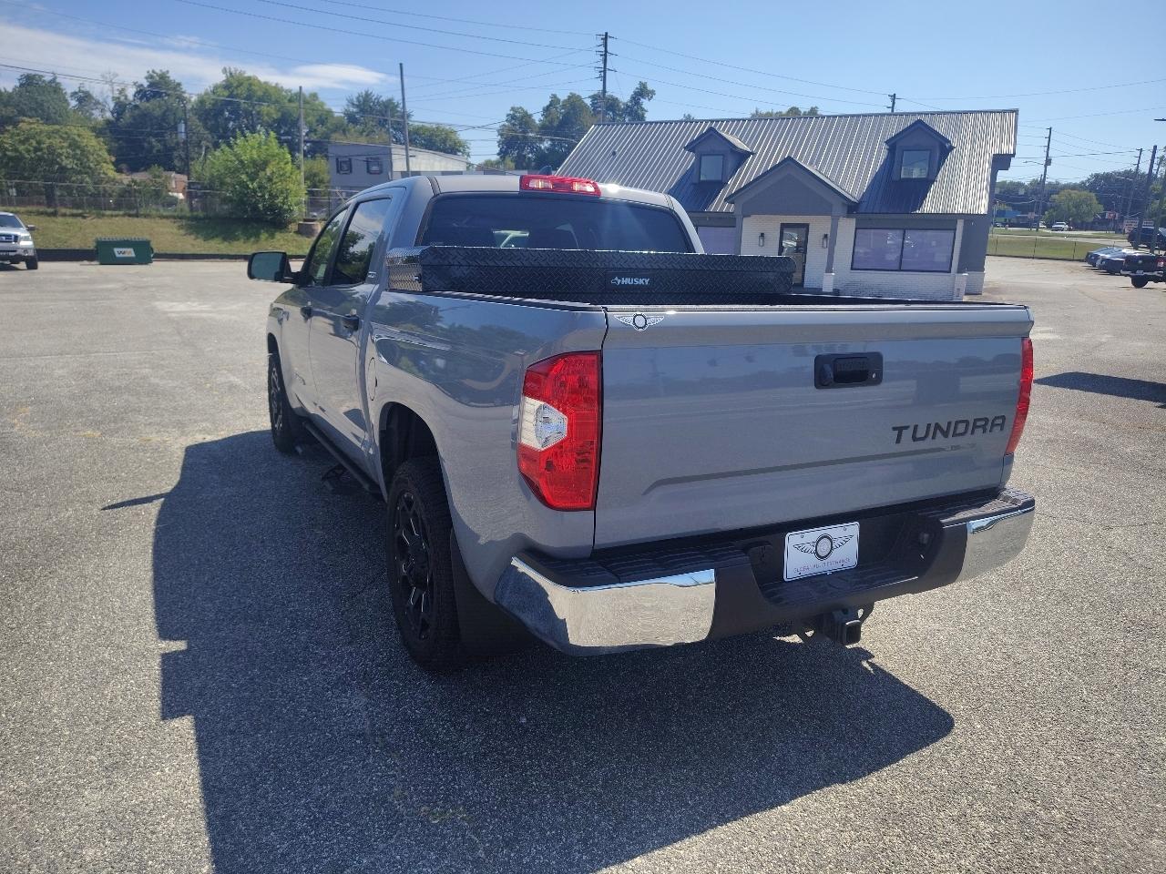 Toyota Tundra SR5 5.7L V8 CrewMax 2WD 2021
