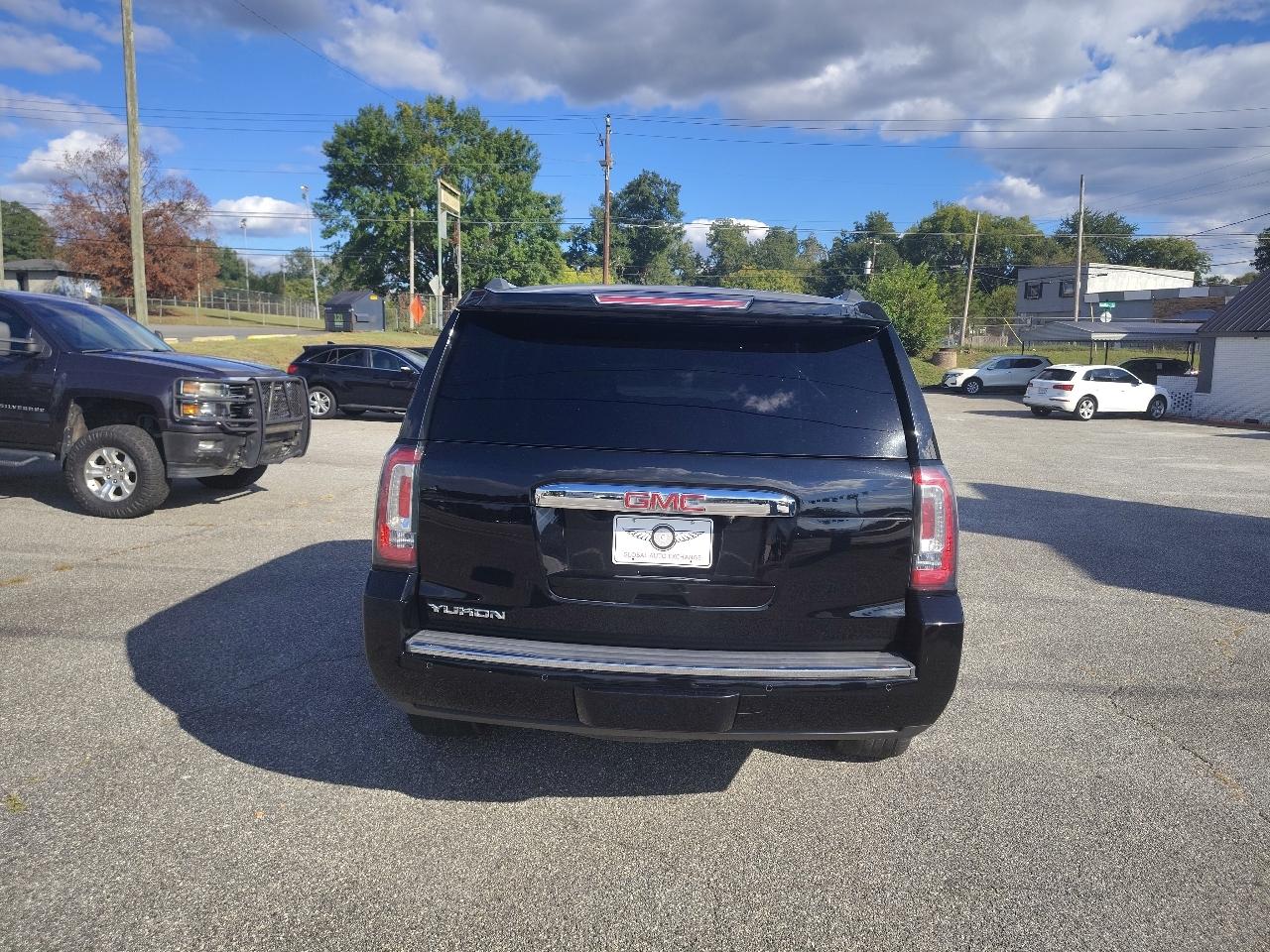 GMC Yukon Denali 4WD 2018