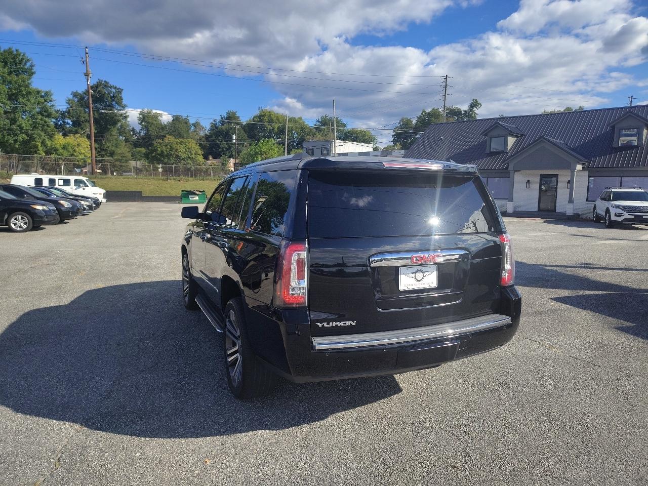 GMC Yukon Denali 4WD 2018