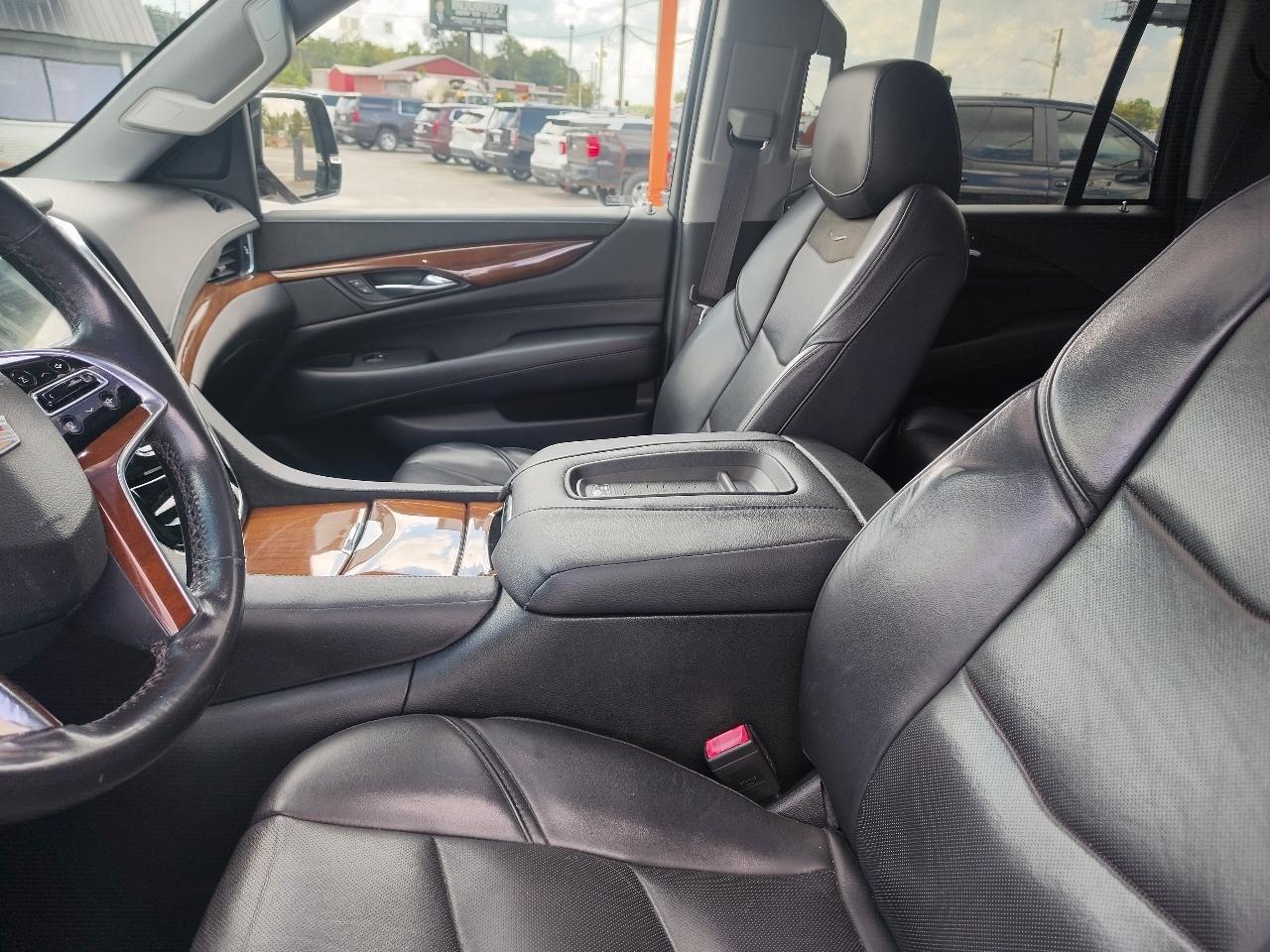 Cadillac Escalade Premium 4WD 2017