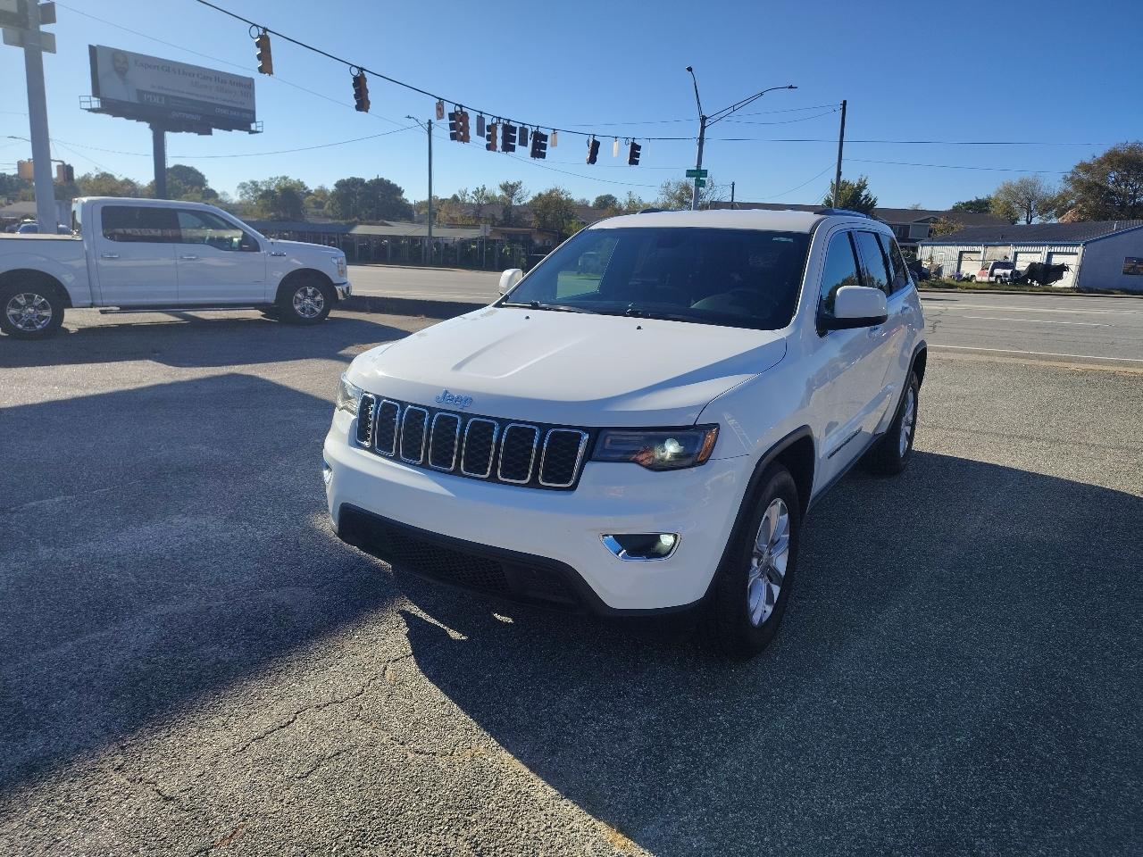 Jeep Grand Cherokee Laredo E 2WD 2021