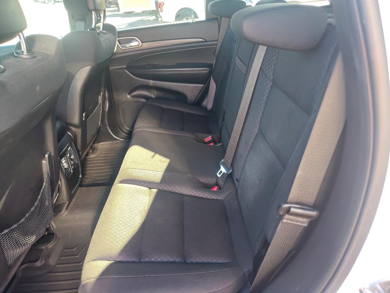 Jeep Grand Cherokee Laredo E 2WD 2021