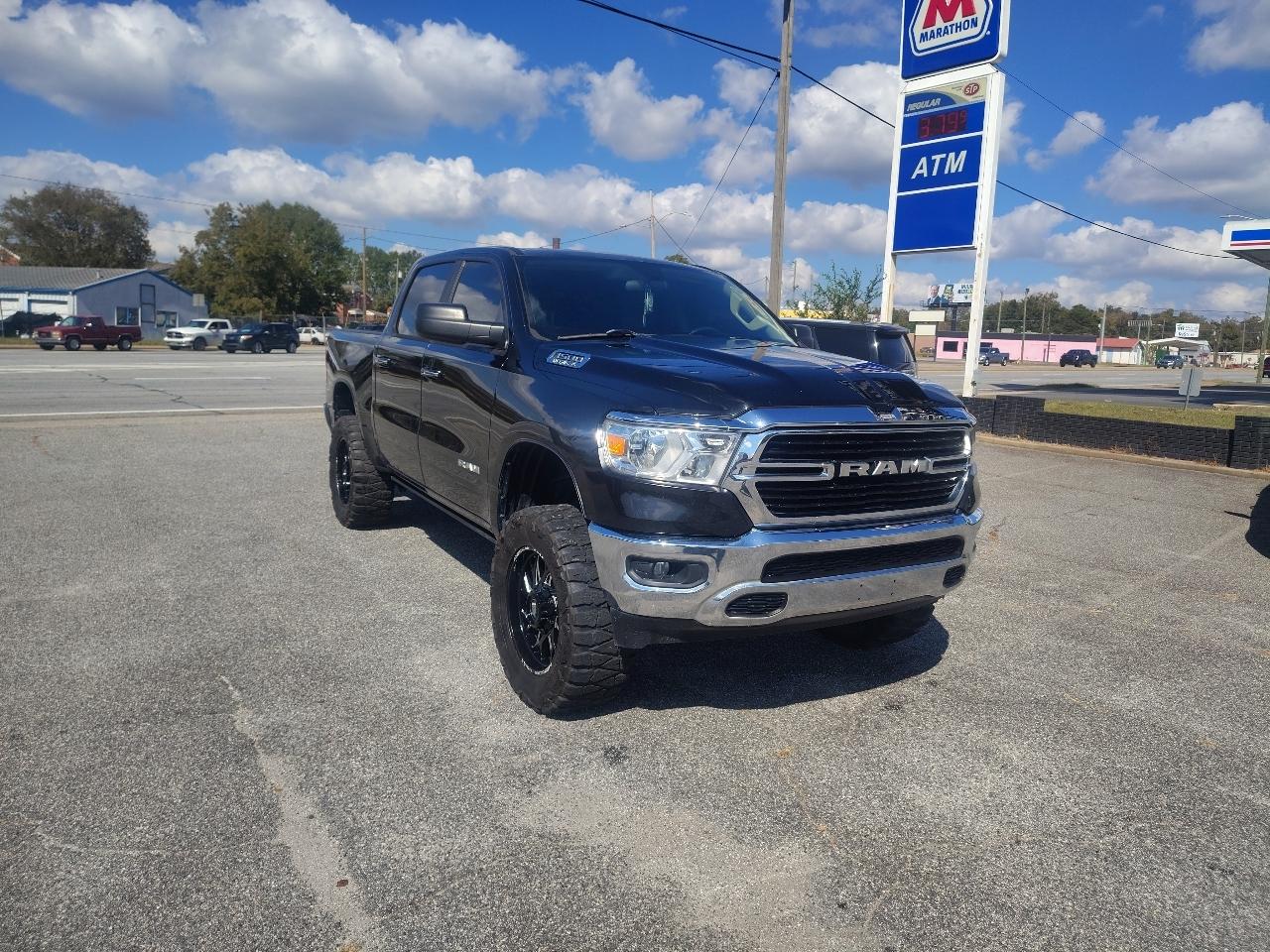 RAM 1500 Big Horn Crew Cab SWB 4WD 2020