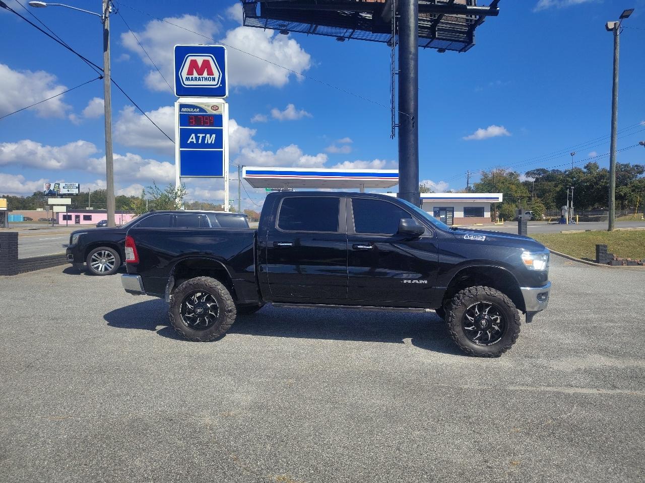 RAM 1500 Big Horn Crew Cab SWB 4WD 2020