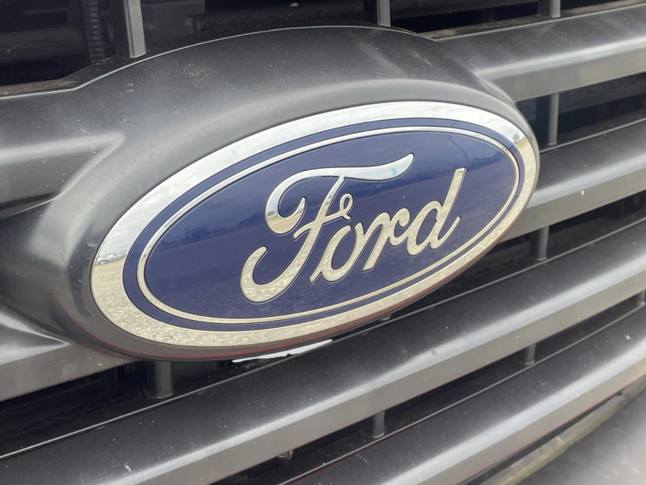 Ford F-150 XL SuperCrew 5.5-ft. Bed 2WD 2015