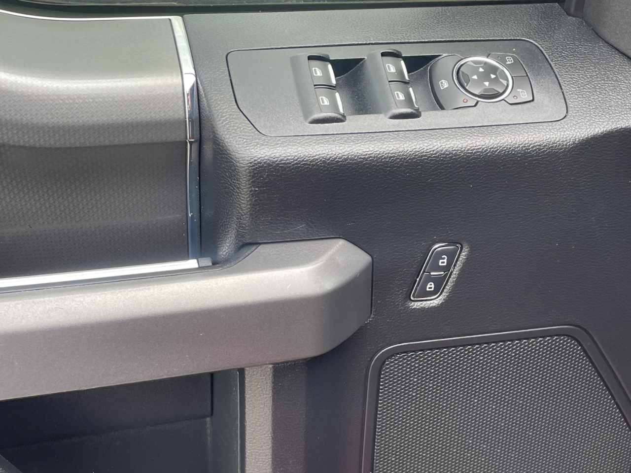 Ford F-150 XL SuperCrew 5.5-ft. Bed 2WD 2015