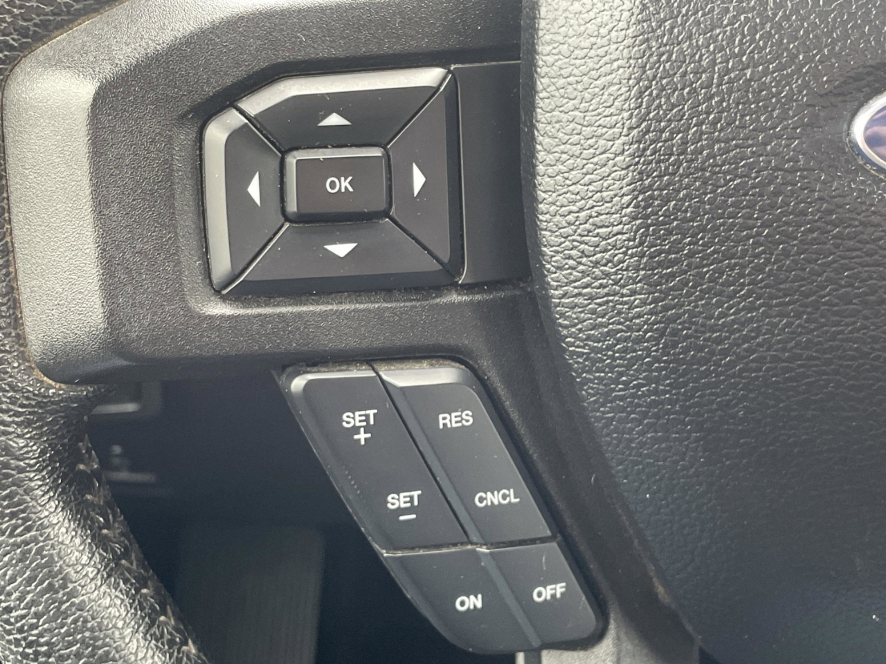 Ford F-150 XL SuperCrew 5.5-ft. Bed 2WD 2015