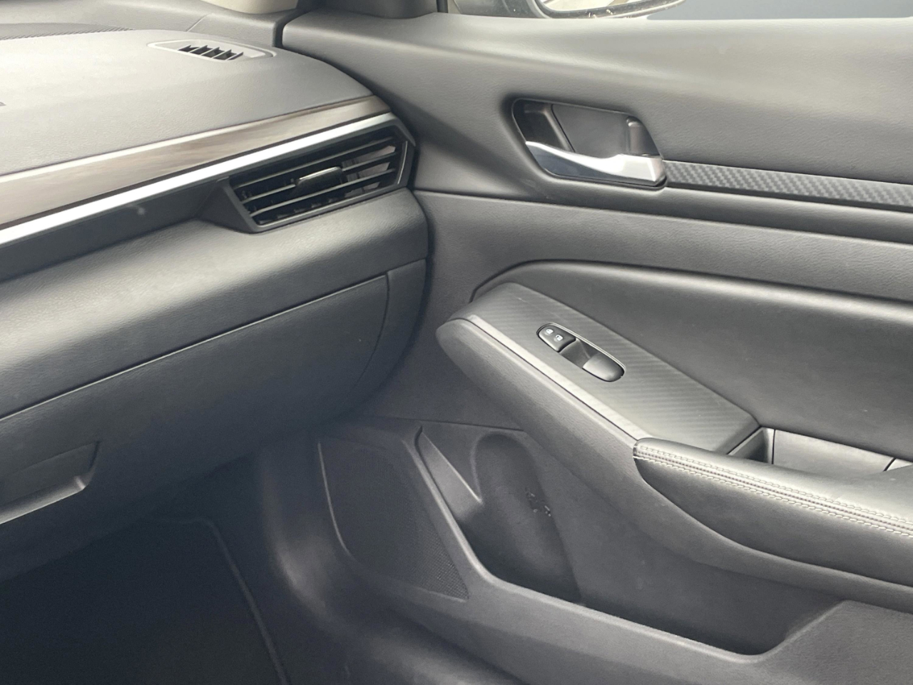 Nissan Altima 2.5 SV 2024