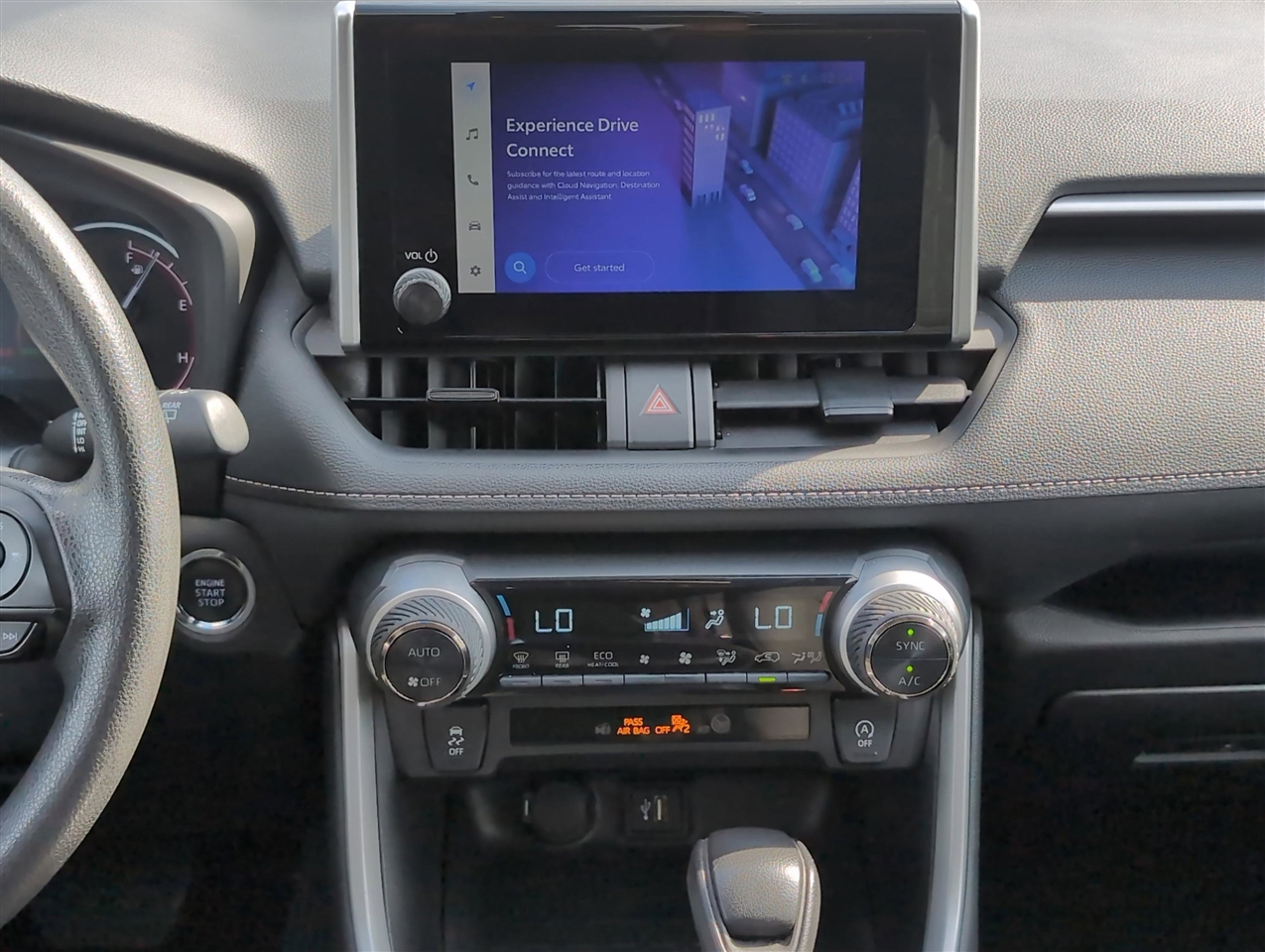 Toyota RAV4 XLE 2024